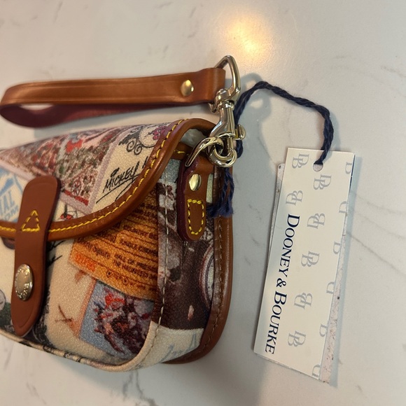 Dooney & Bourke Disney Parks Map Flap Wristlet – NWT, Rare Print - Picture 4 of 9